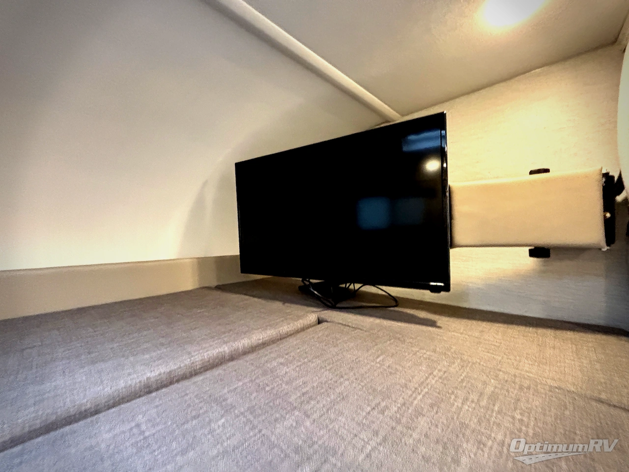 2025 Thor Pasadena SE SE21 Photo 12