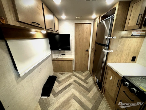 2022 Ember Overland Series 170MRB RV Photo 2