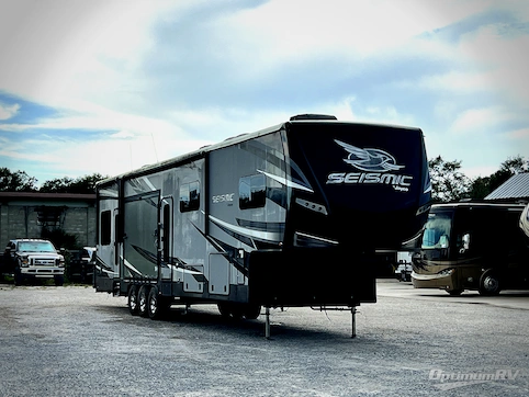 Used 2018 Jayco Seismic 4113 Featured Photo