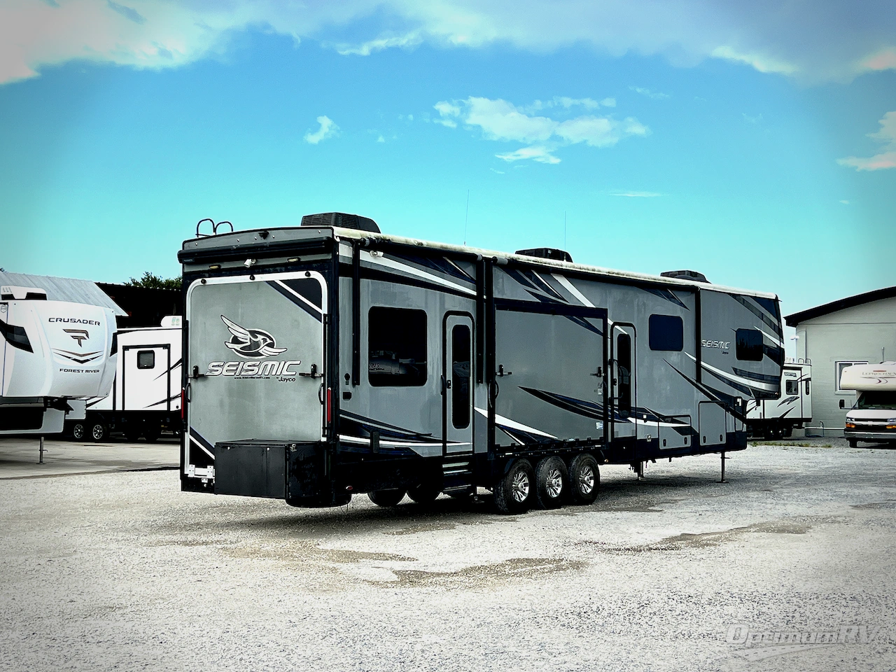 2018 Jayco Seismic 4113 Photo 2