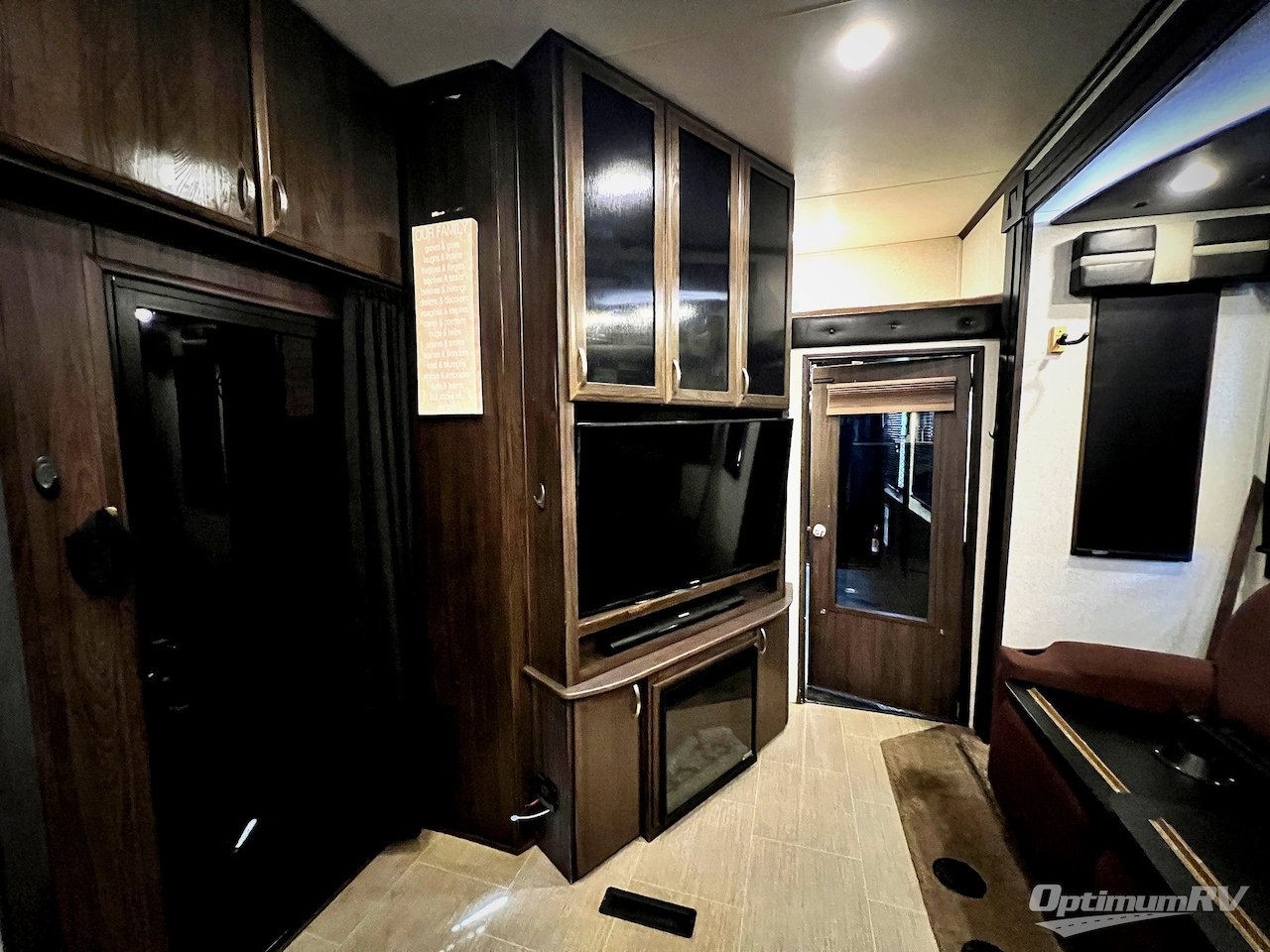 2018 Jayco Seismic 4113 Photo 10