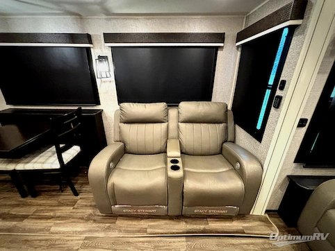 2023 Jayco North Point 310RLTS RV Photo 4