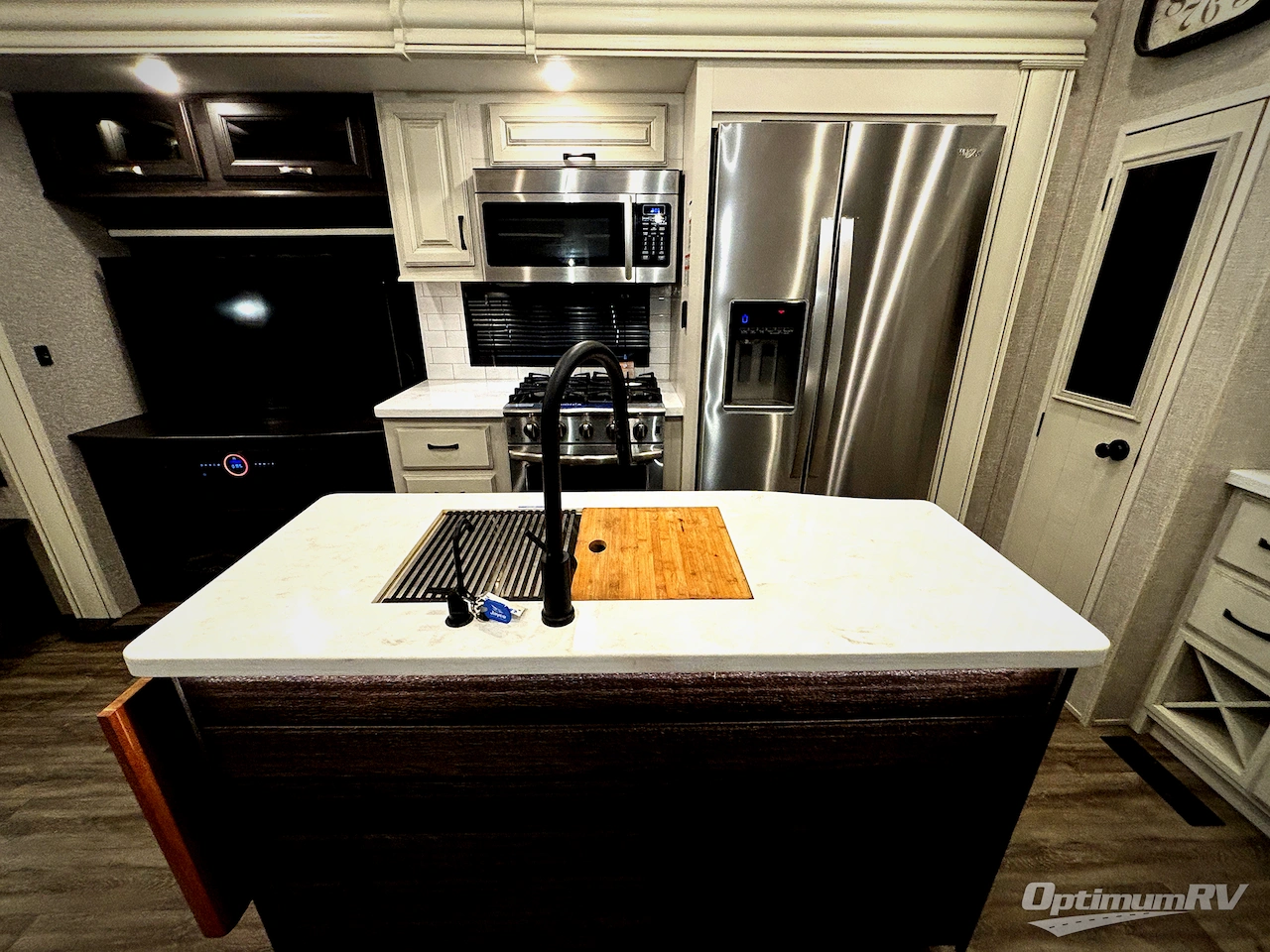 2023 Jayco North Point 310RLTS Photo 6