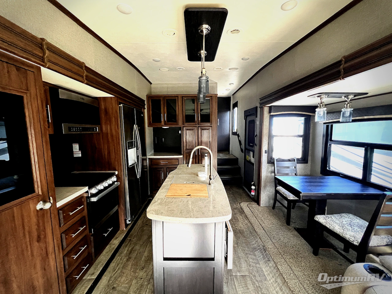 2019 Jayco Eagle 321RSTS Photo 5