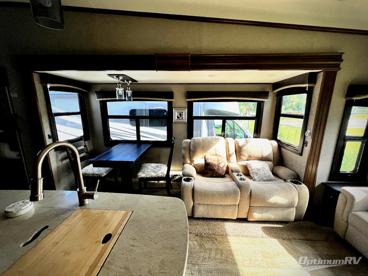 2019 Jayco Eagle 321RSTS Photo 11
