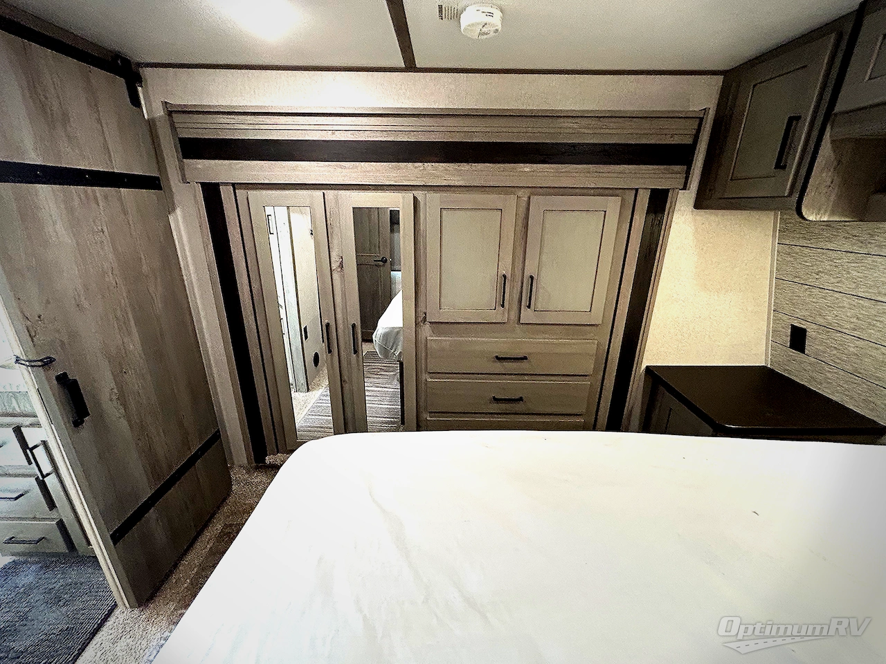 2020 Keystone Raptor 356 Photo 8