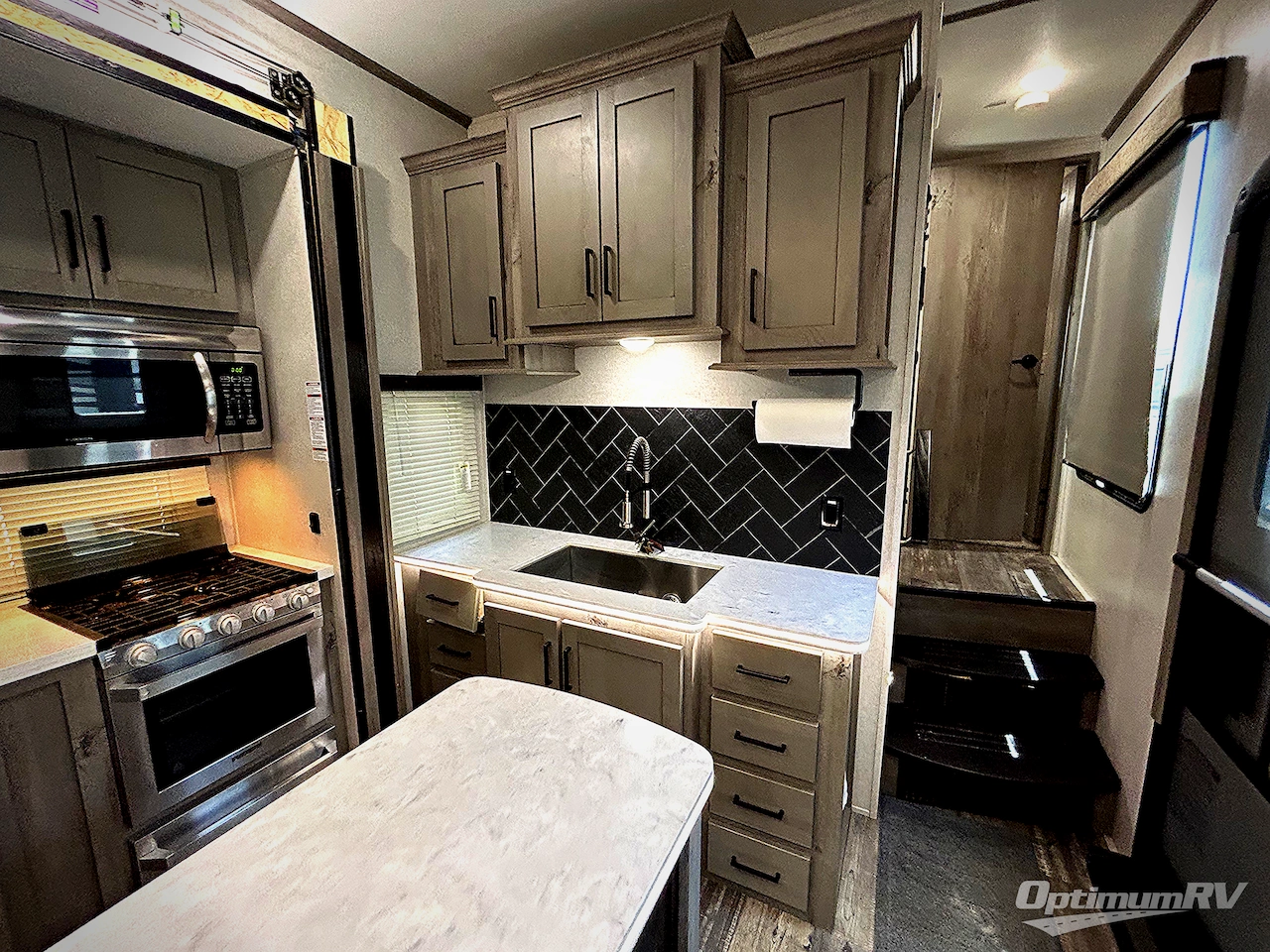 2020 Keystone Raptor 356 Photo 12