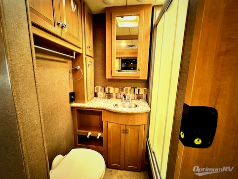 2018 Thor Windsport 29M RV Photo 4