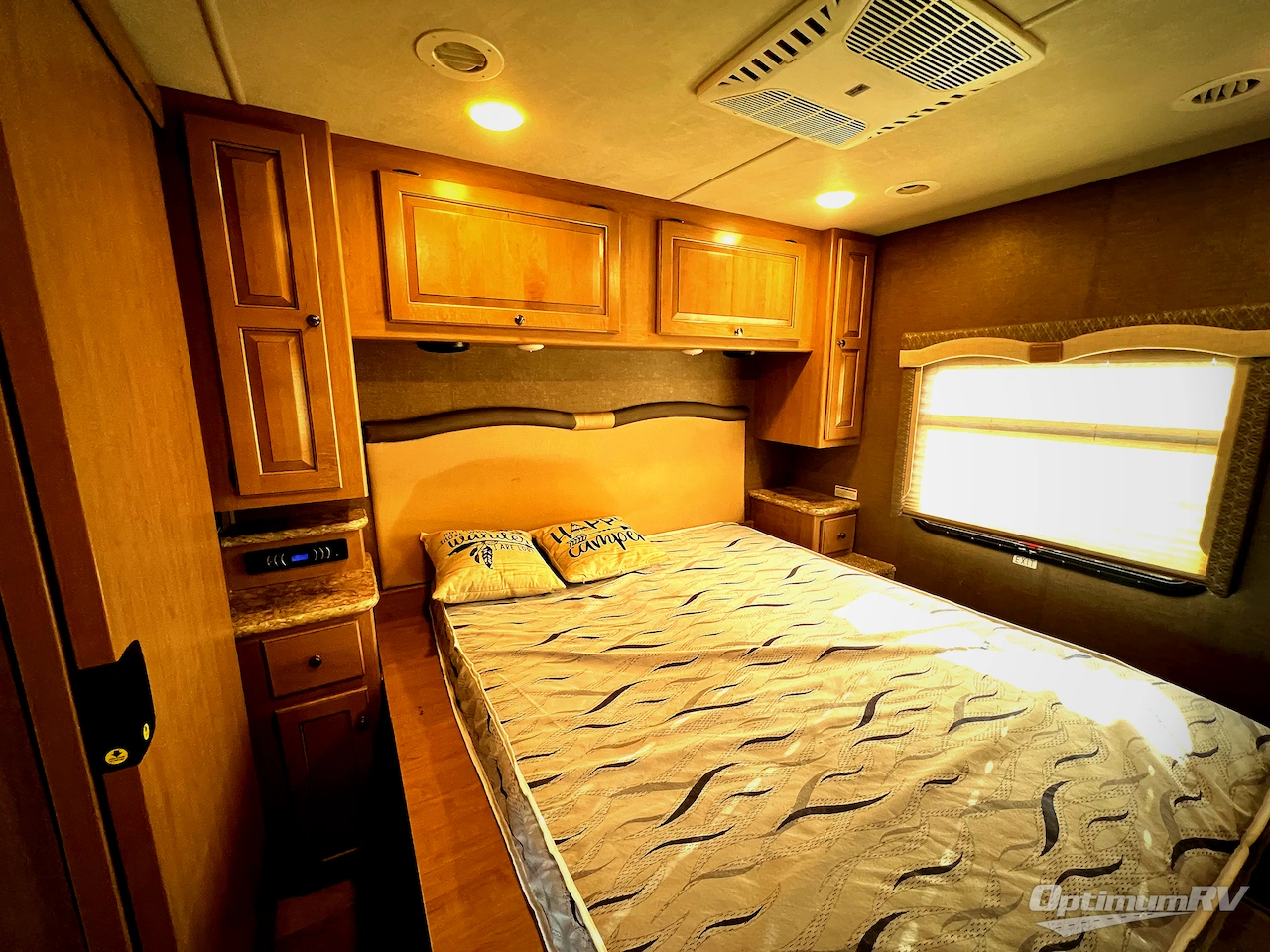 2018 Thor Windsport 29M Photo 16