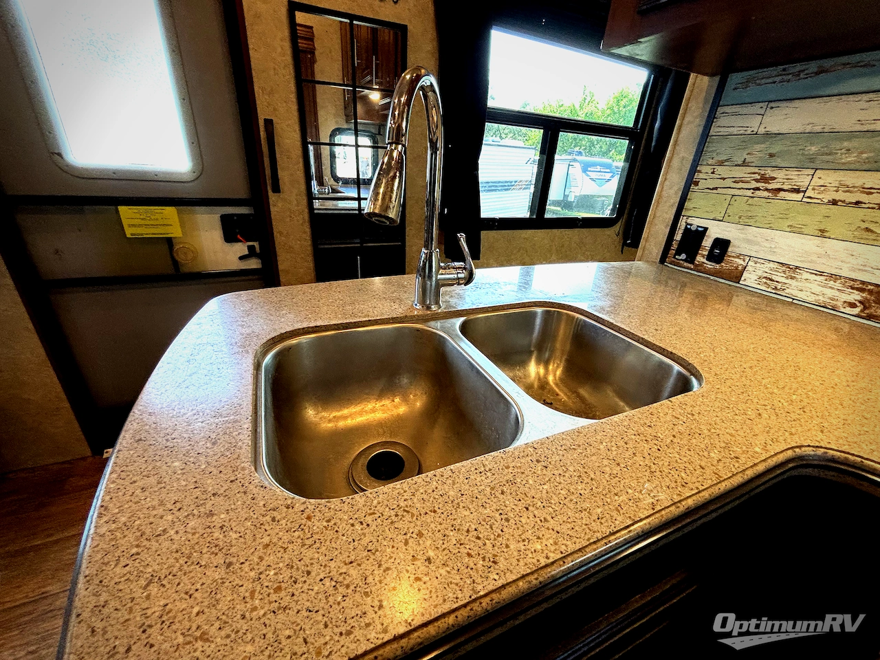 2016 Jayco Eagle 339FLQS Photo 10