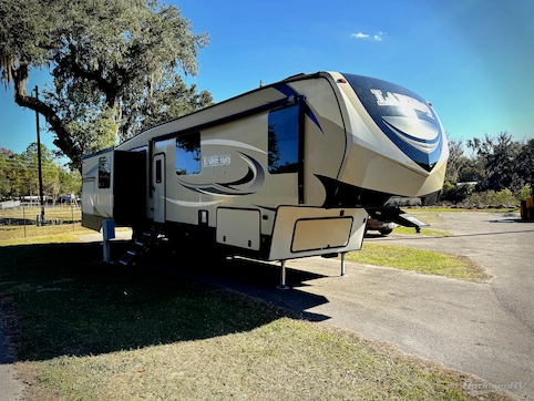 Used 2019 Keystone Laredo 380MB Featured Photo