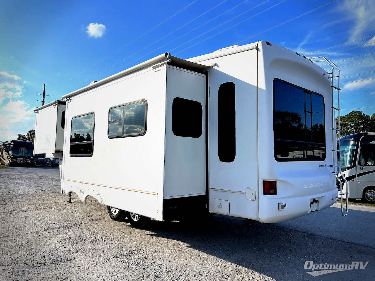 2008 Keystone Montana 2955RL Photo 2