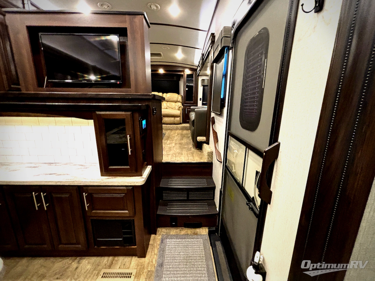 2019 Jayco North Point 385THWS Photo 7
