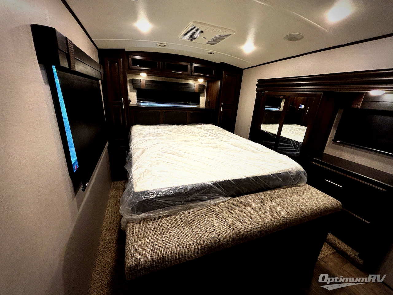 2019 Jayco North Point 385THWS Photo 21