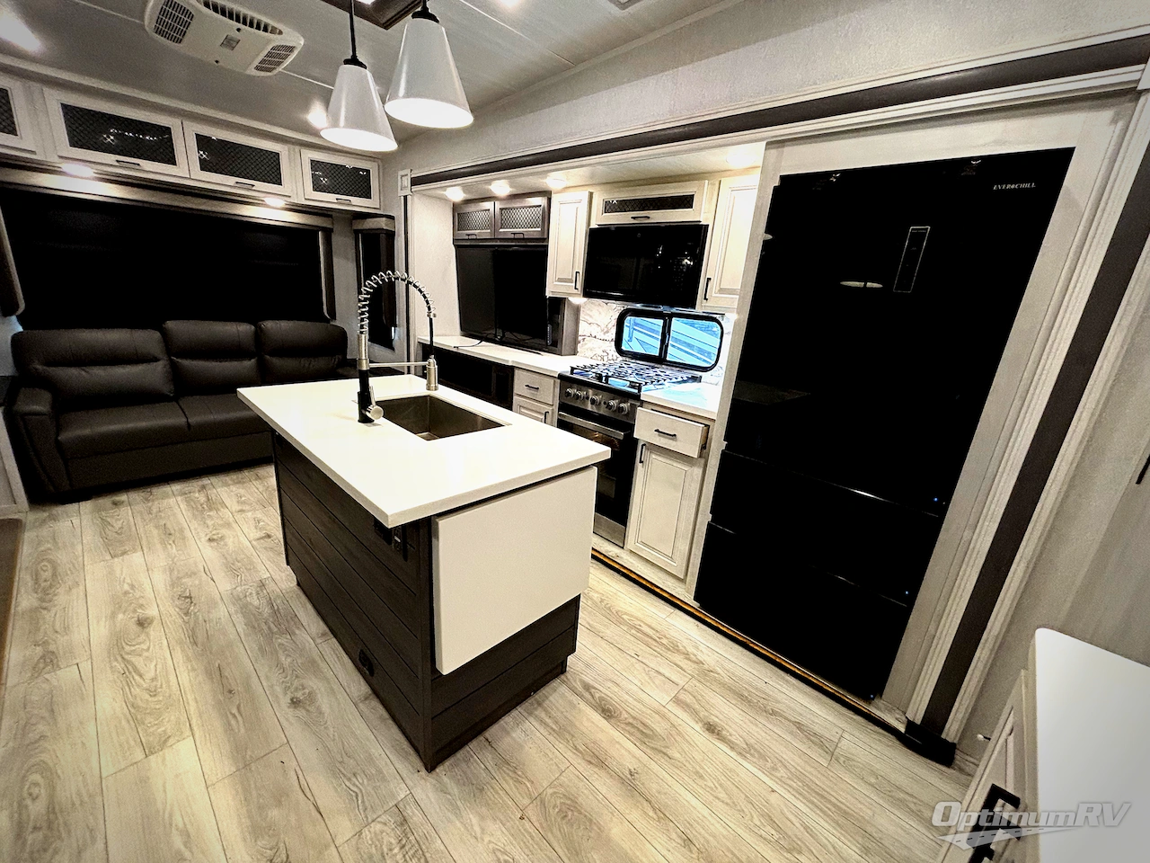 2023 East To West Ahara 365RL Photo 18