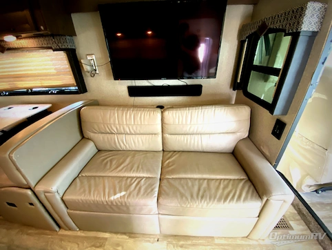 2021 Thor Hurricane 34R RV Photo 2