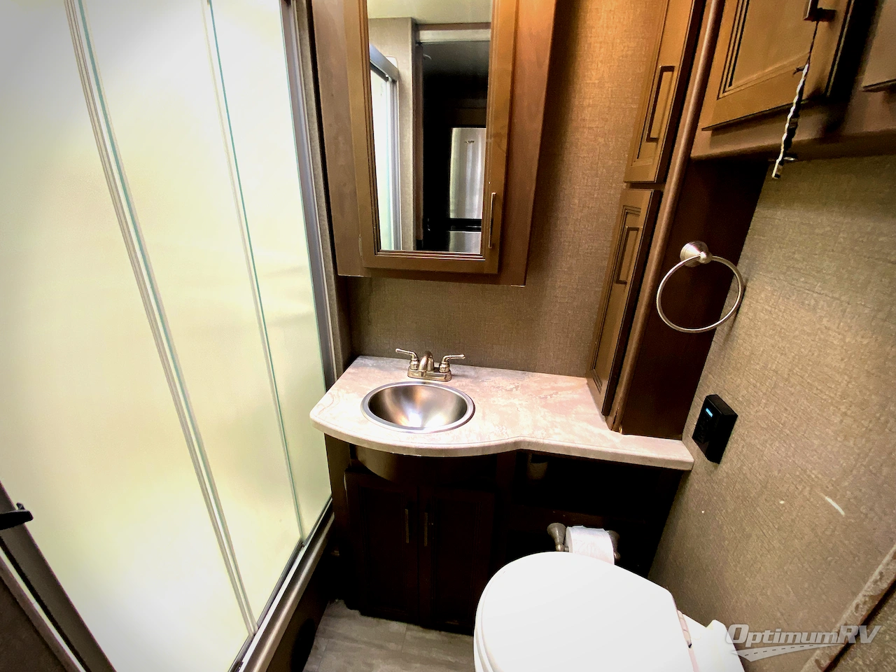 2021 Thor Hurricane 34R Photo 9