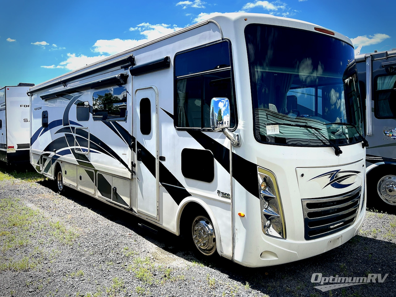 2021 Thor Hurricane 34R Photo 1