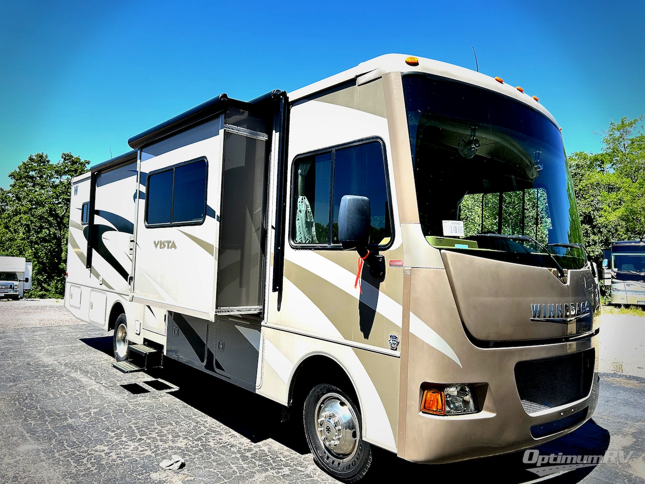 2014 Winnebago Vista 30T Photo 1