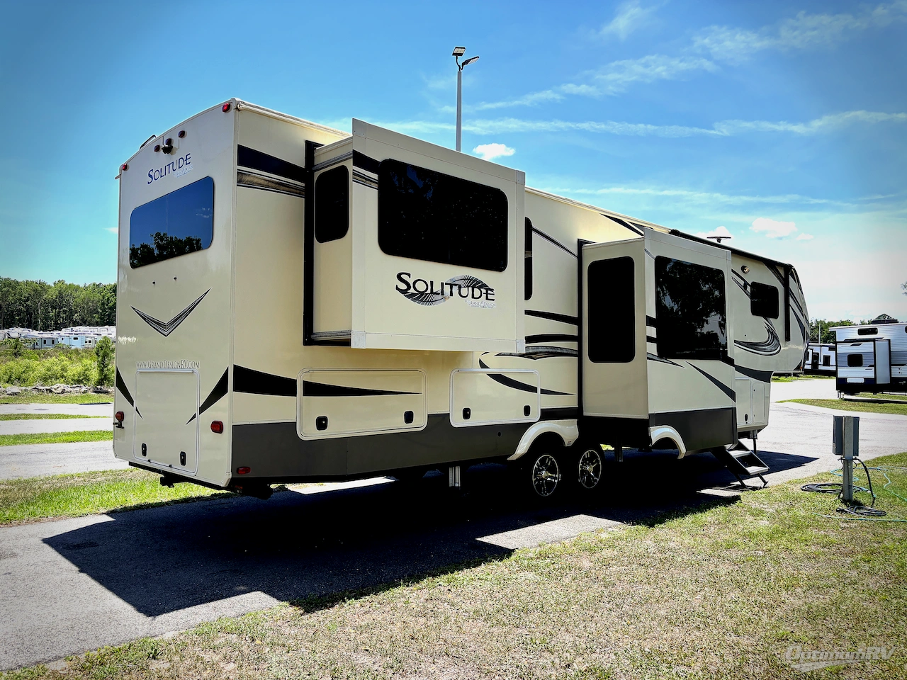 2019 Grand Design Solitude 375RES Photo 2