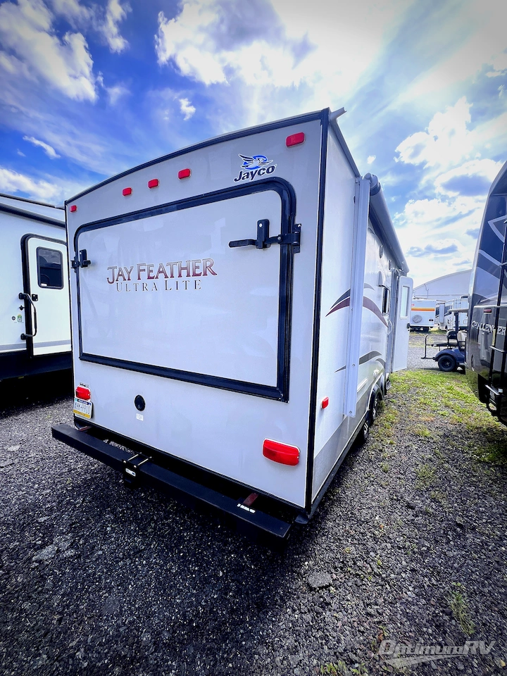 2014 Jayco Jay Feather Ultra Lite X23F Photo 3