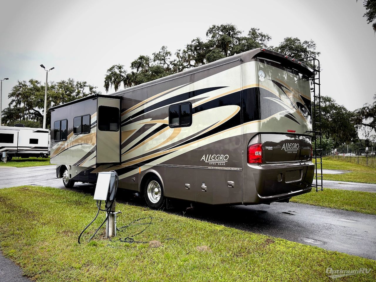 2014 Tiffin Allegro 34 TGA Photo 3