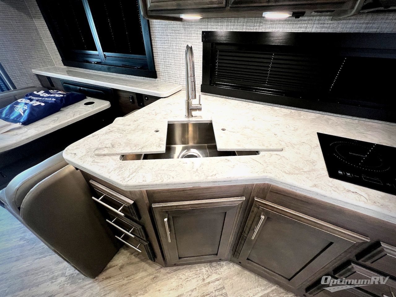 2025 Jayco Precept Prestige 36H Photo 12
