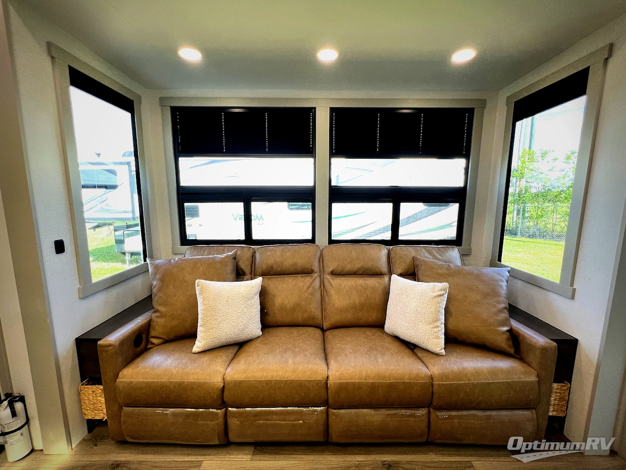 2024 Brinkley Model G 4000 Photo 7