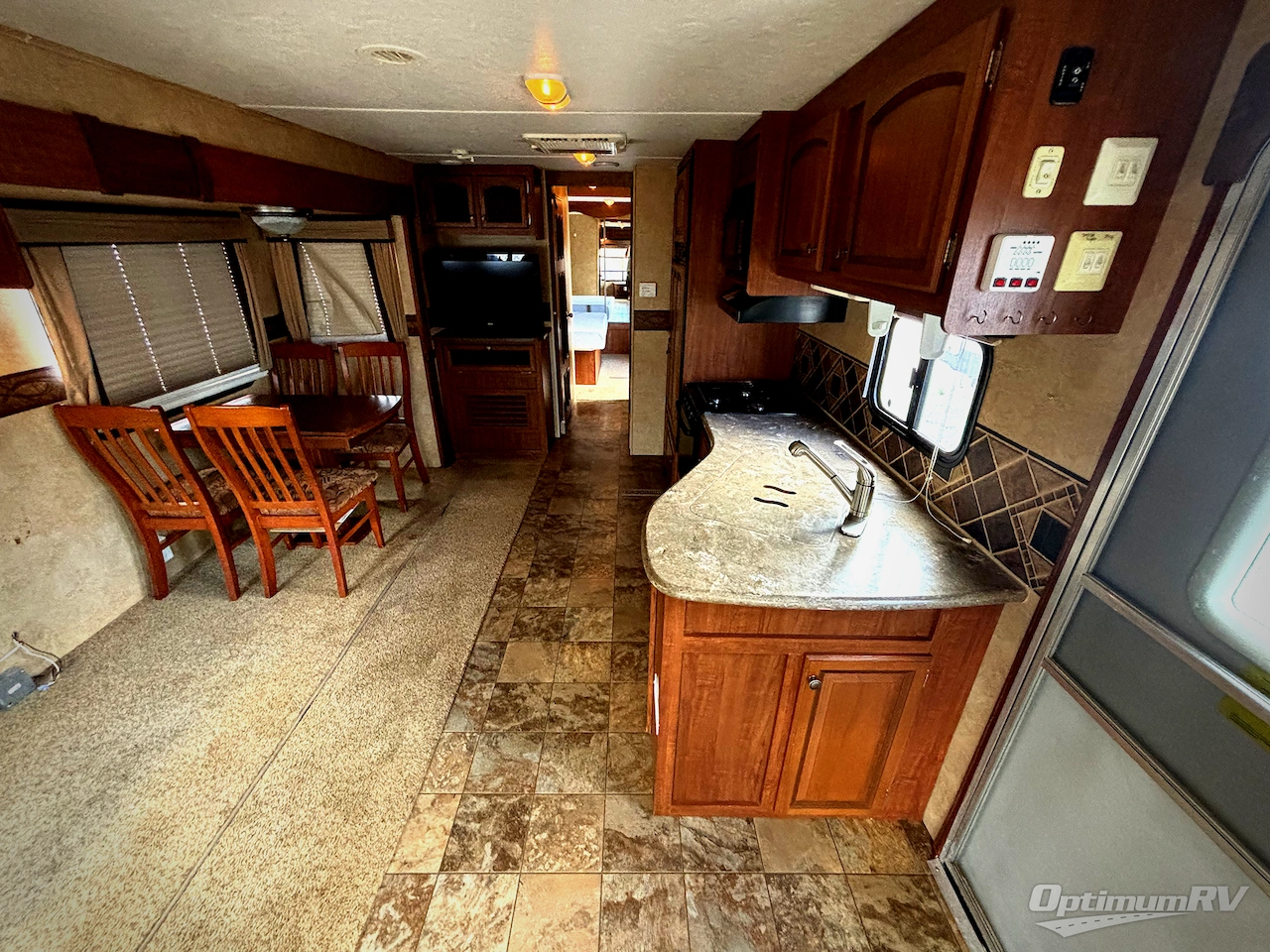 2012 Jayco Eagle 320RLDS Photo 4