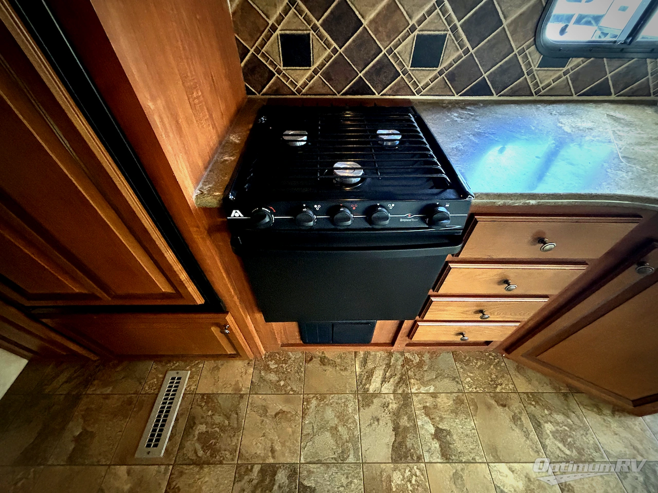 2012 Jayco Eagle 320RLDS Photo 8