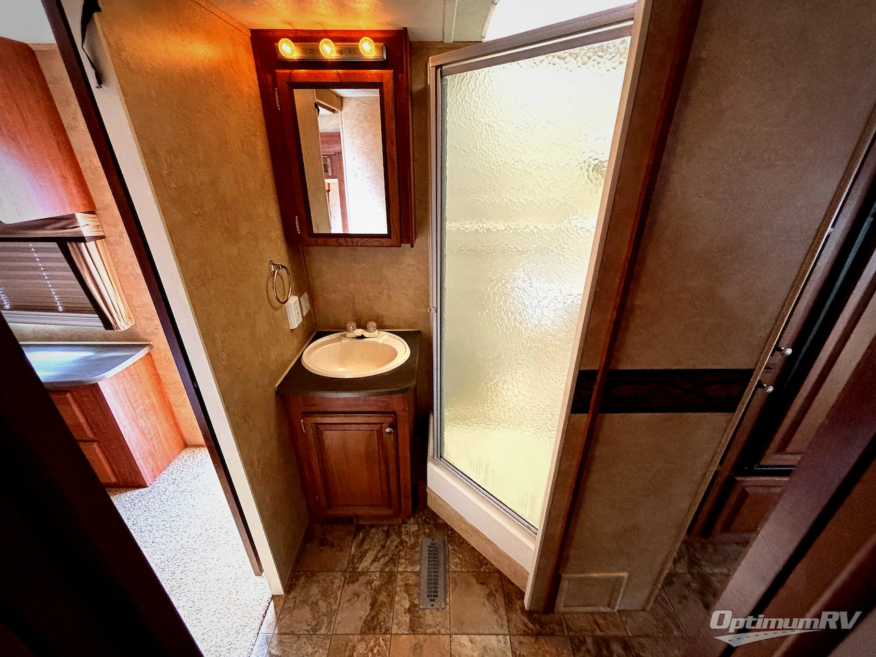 2012 Jayco Eagle 320RLDS Photo 12
