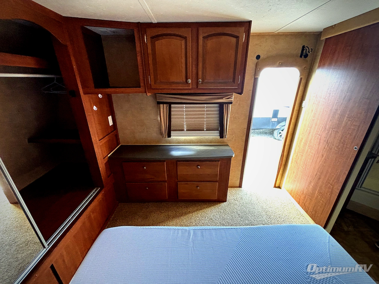 2012 Jayco Eagle 320RLDS Photo 11
