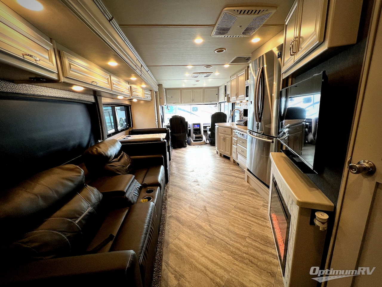 2021 Holiday Rambler Vacationer 35K Photo 5