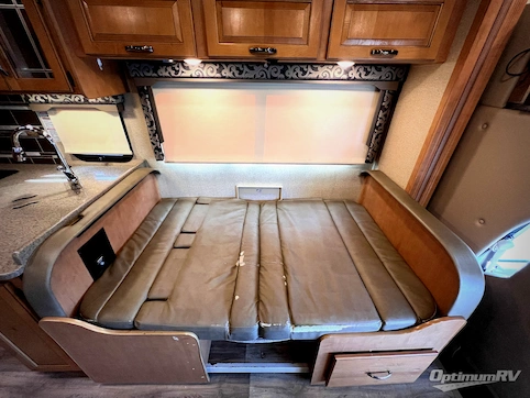 2017 Thor Four Winds 31E Bunkhouse RV Photo 2