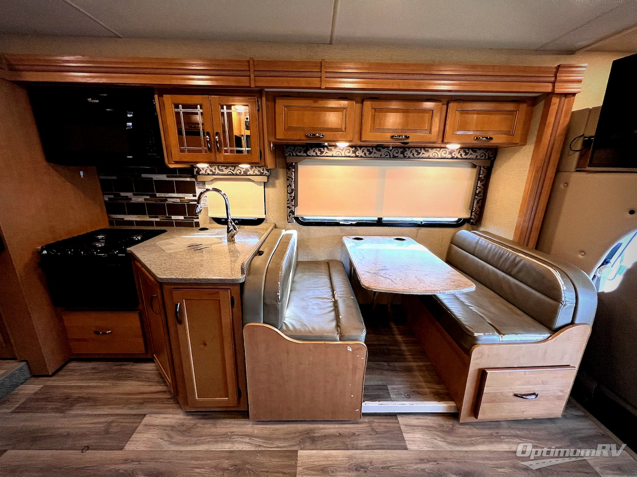 2017 Thor Four Winds 31E Bunkhouse Photo 11