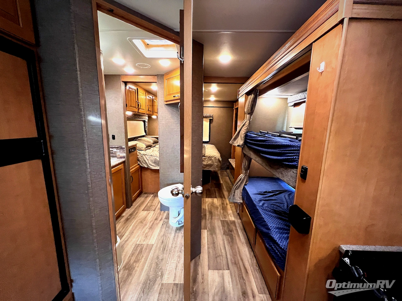 2017 Thor Four Winds 31E Bunkhouse Photo 21