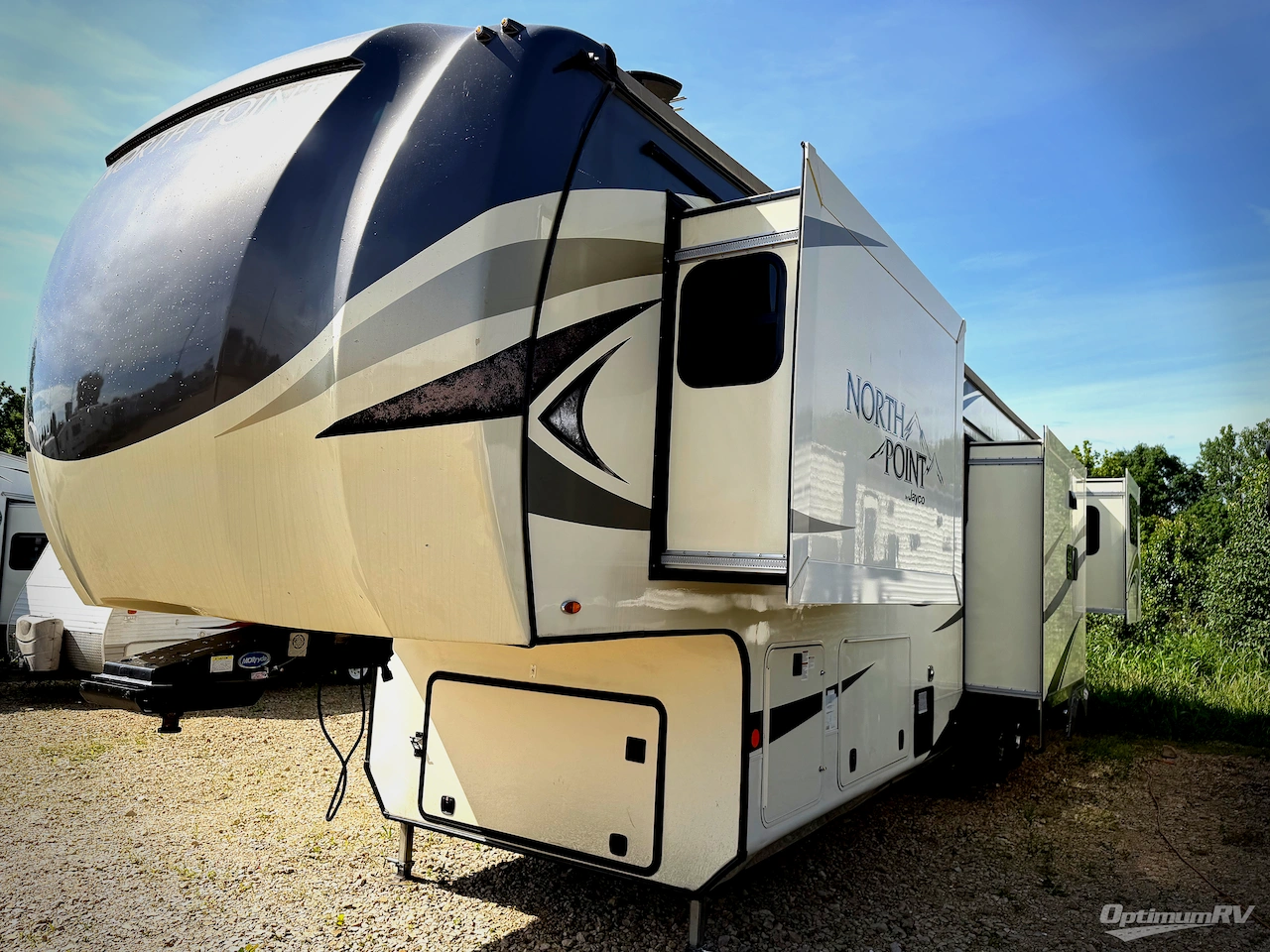 2019 Jayco North Point 387RDFS Photo 4