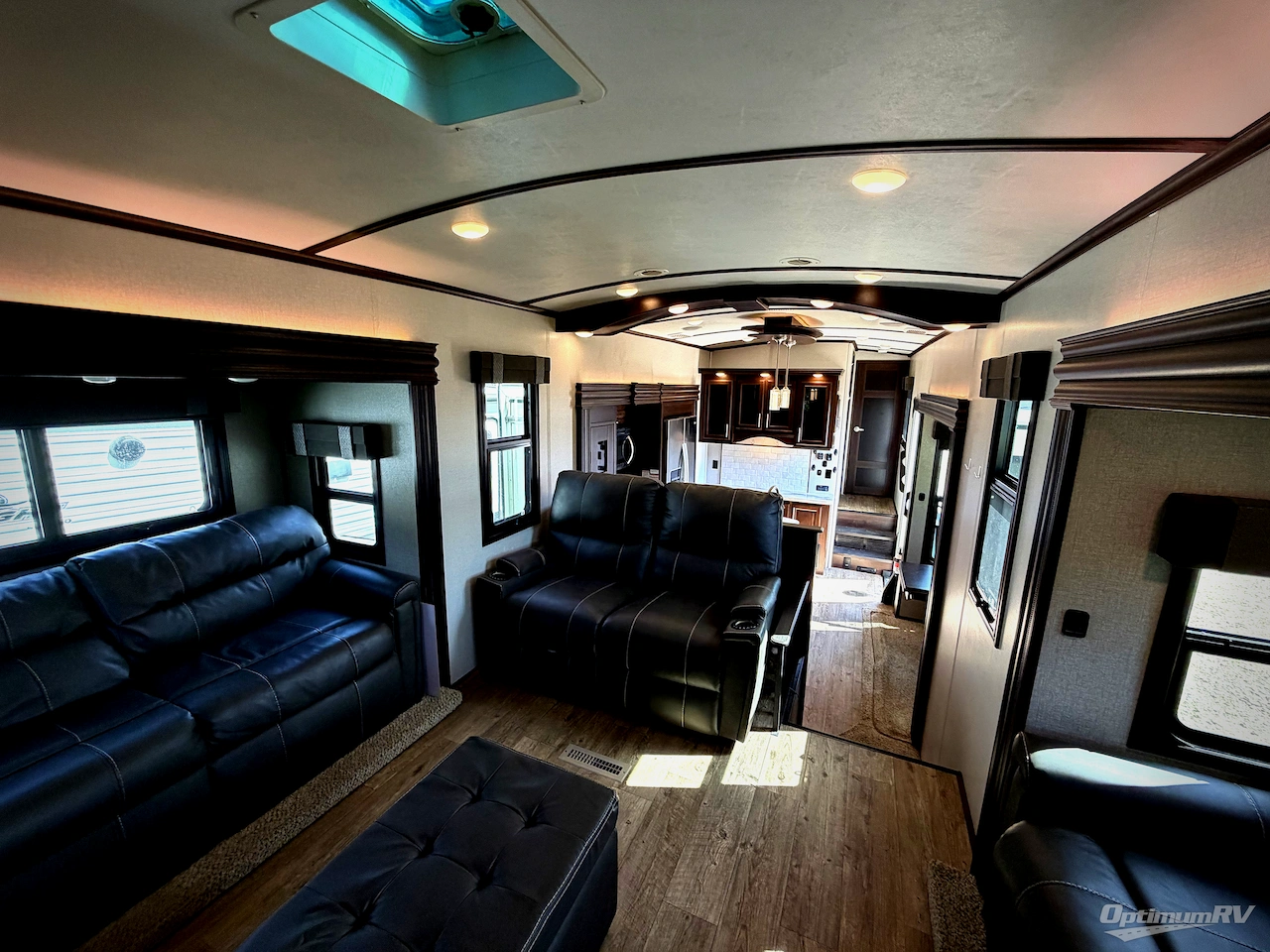 2019 Jayco North Point 387RDFS Photo 6