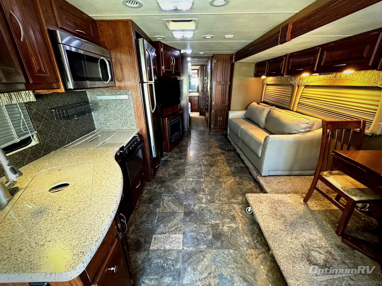 2015 Coachmen Mirada 35LS Photo 4