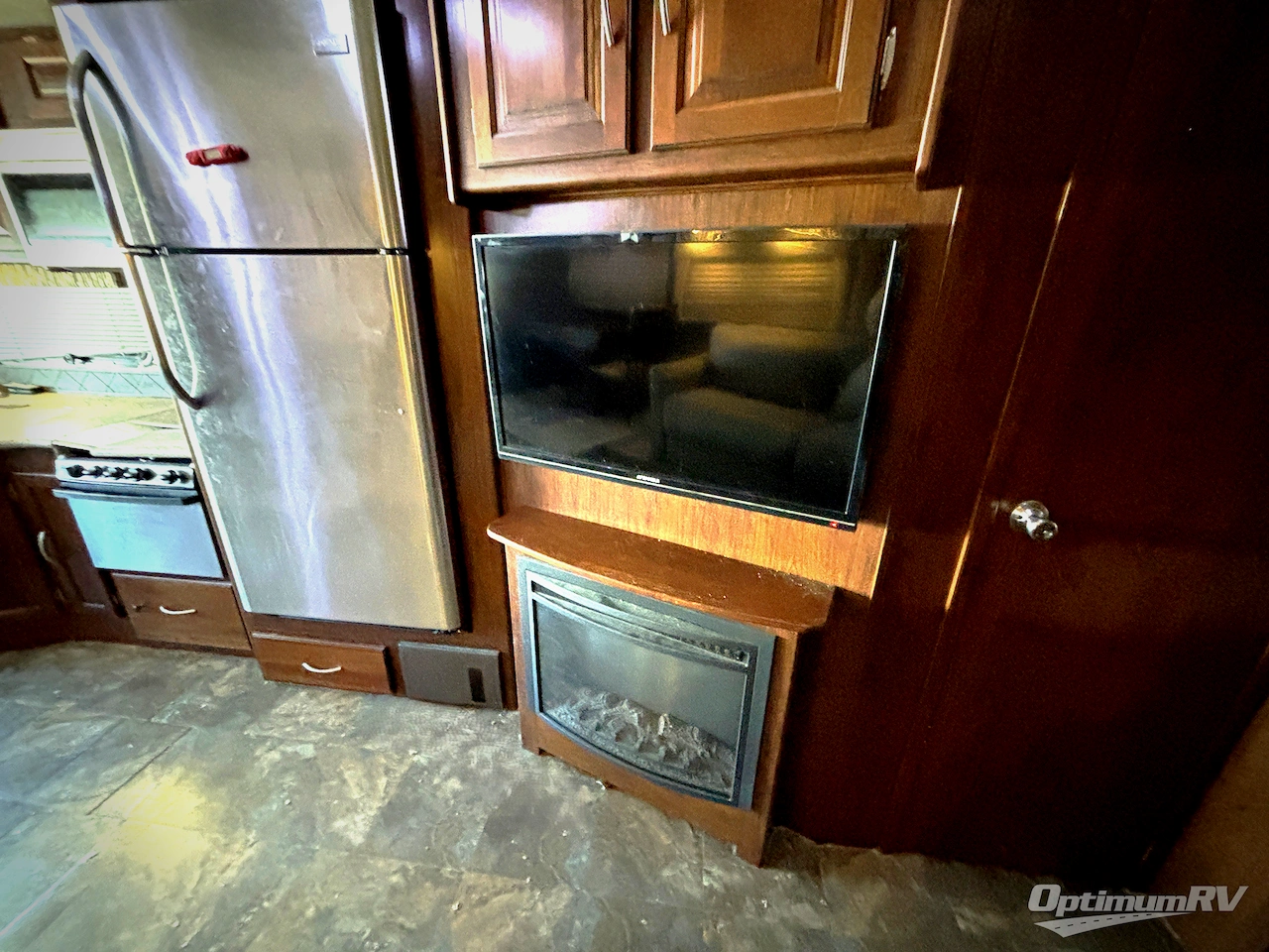 2015 Coachmen Mirada 35LS Photo 13