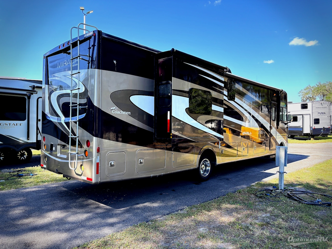 2015 Coachmen Mirada 35LS Photo 2