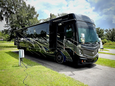 Used 2019 Fleetwood Discovery LXE 40G Featured Photo