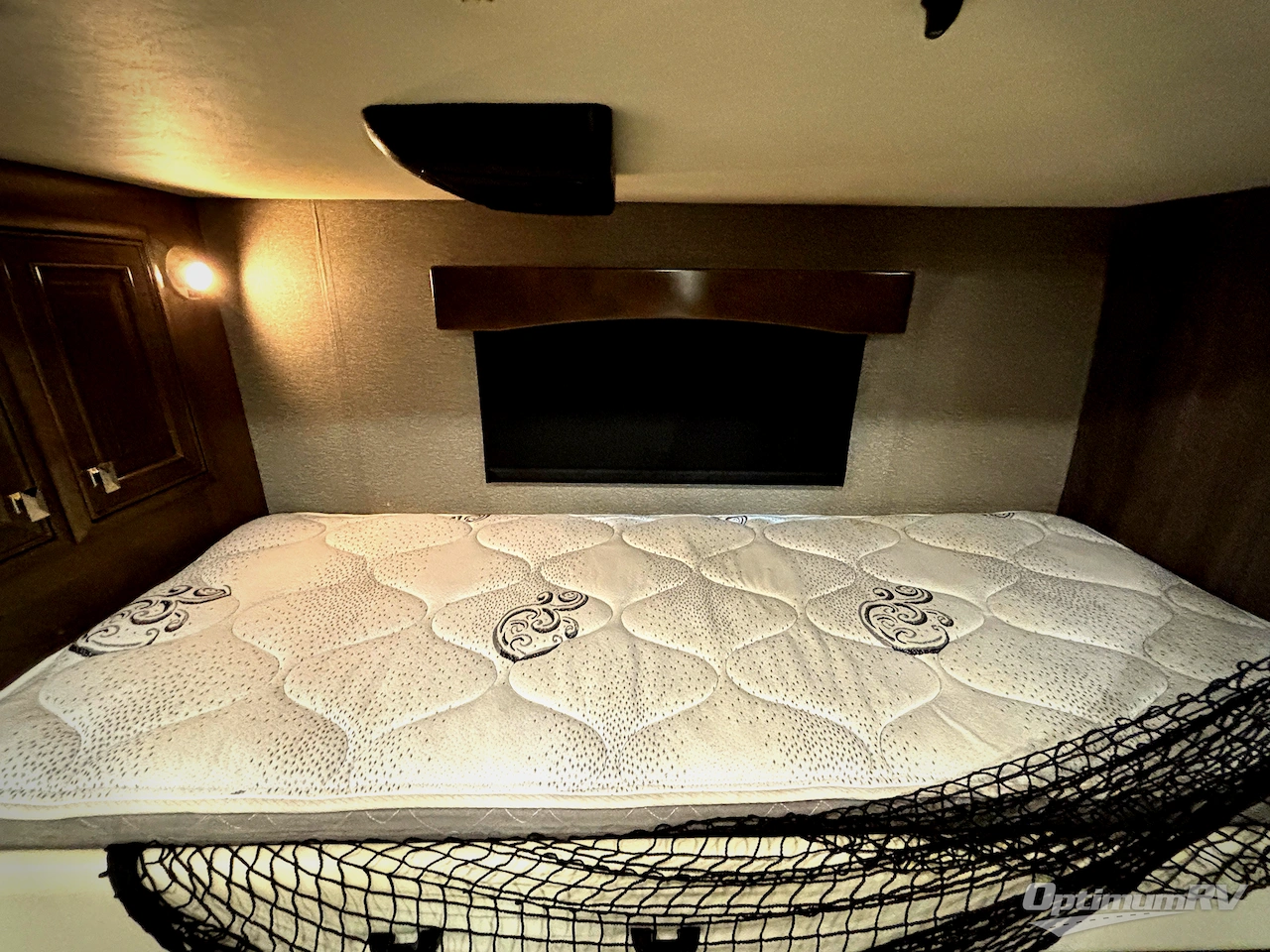 2019 Fleetwood Discovery LXE 40G Photo 19