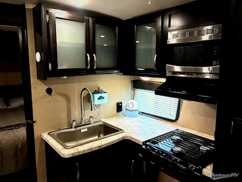 2016 Grand Design Imagine 2150RB RV Photo 3