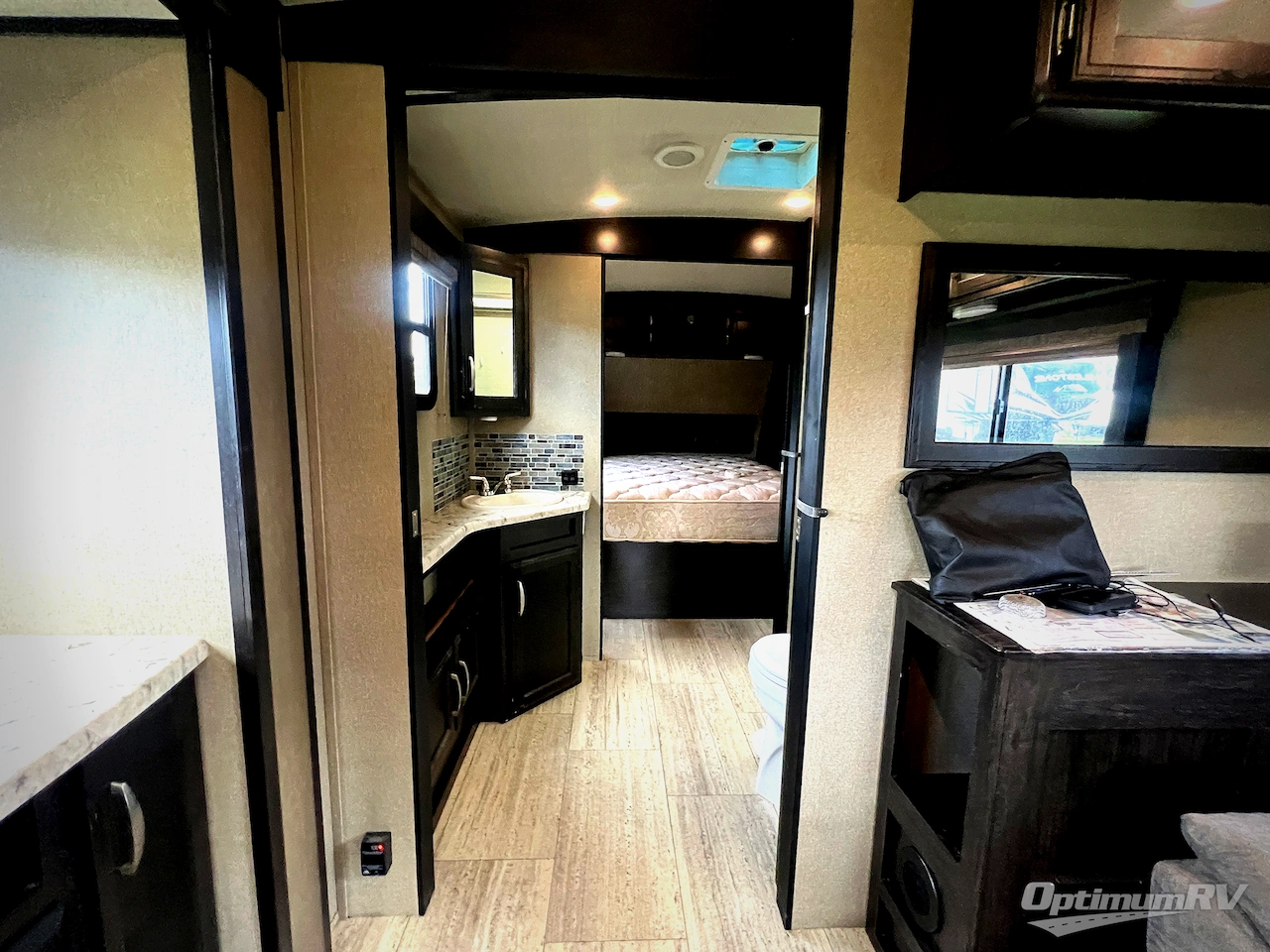 2018 Grand Design Imagine 2250RK Photo 13
