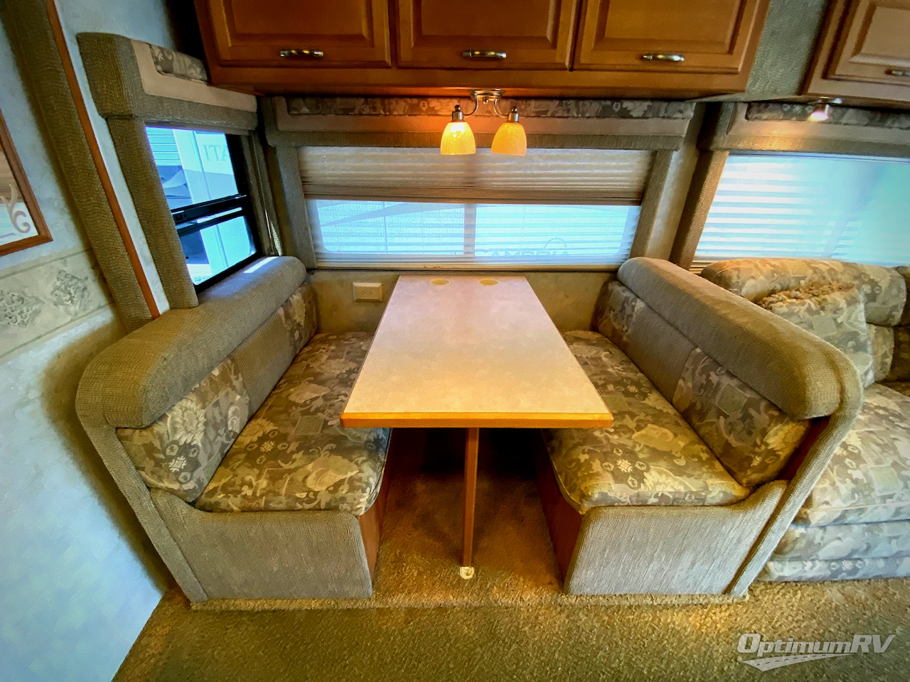 2006 Winnebago Voyage 31W Photo 11