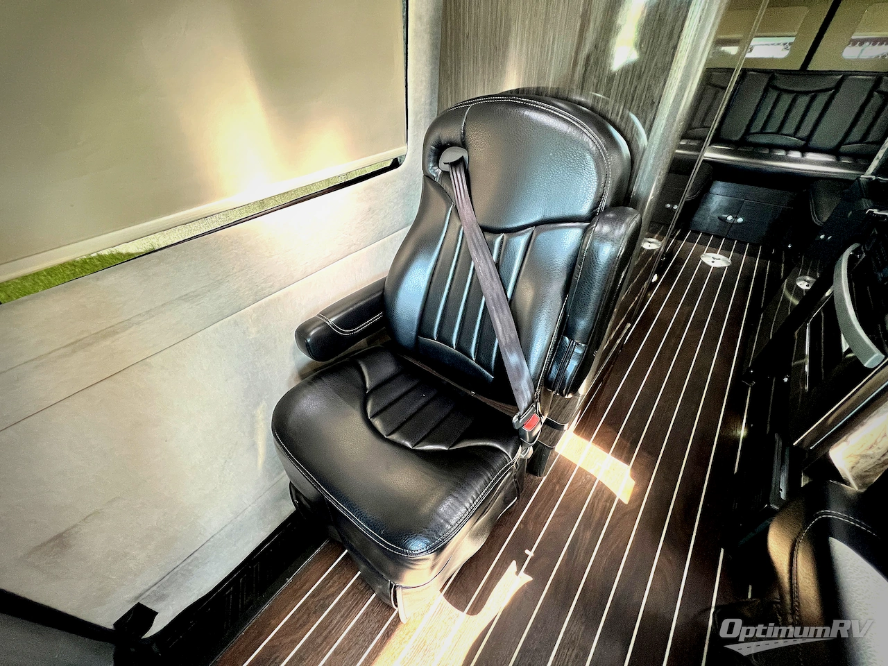 2016 Airstream Interstate Lounge EXT Lounge EXT Photo 14