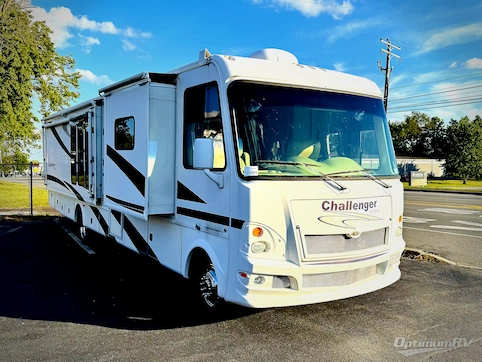 Used 2009 Damon CHALLENGER 371 Featured Photo