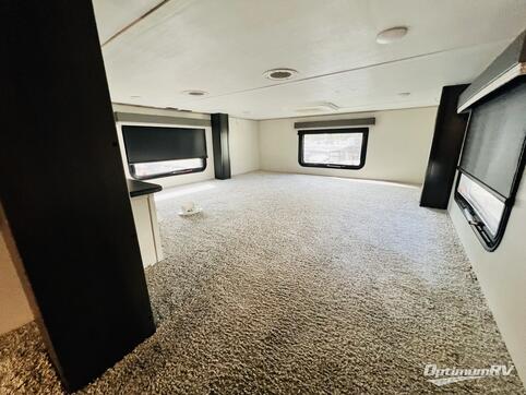 2023 Keystone Avalanche 390DS RV Photo 3