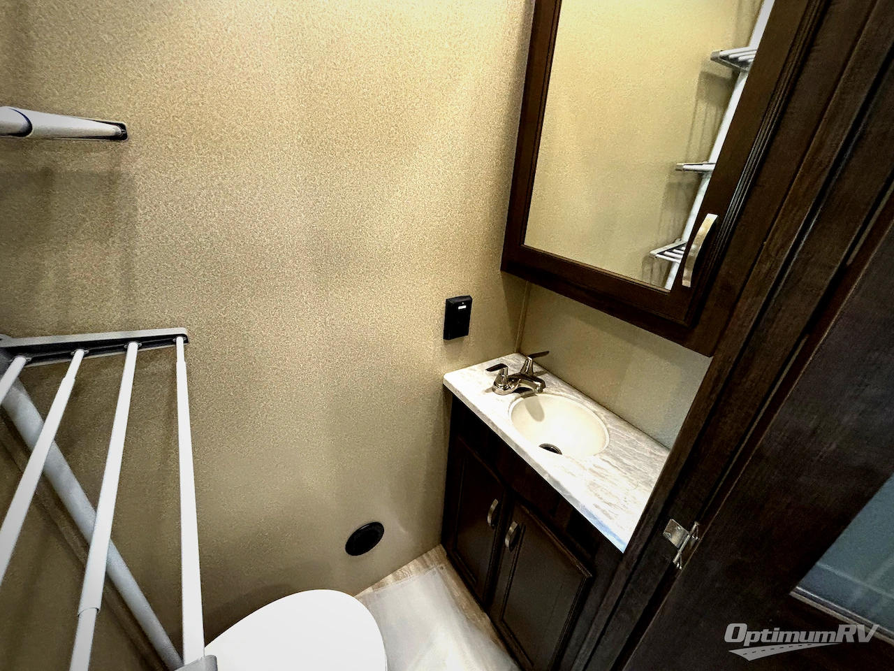 2019 Grand Design Solitude 380FL Photo 17